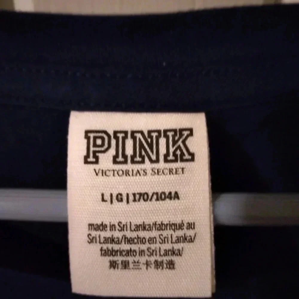 VS PINK bling tee-large NWOT - Picture 6 of 6
